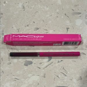 MAC
Lip Glazer